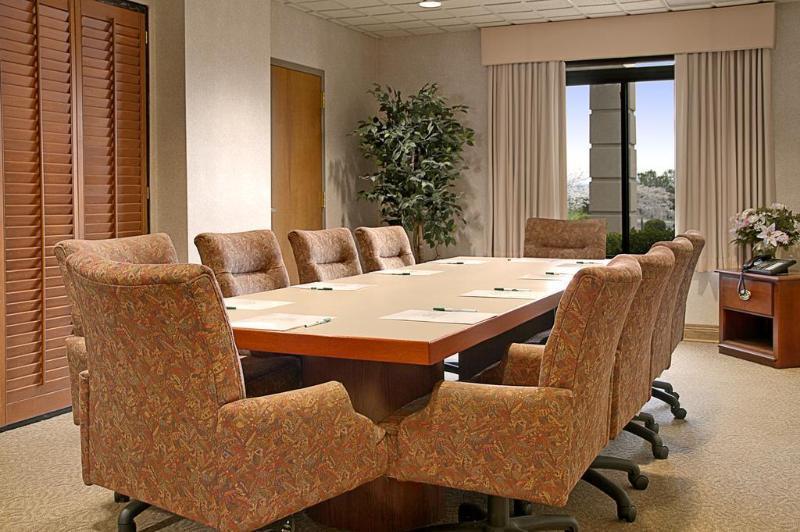 Holiday Inn Cleveland By Ihg Ngoại thất bức ảnh