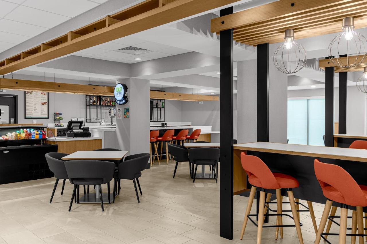 Holiday Inn Cleveland By Ihg Ngoại thất bức ảnh