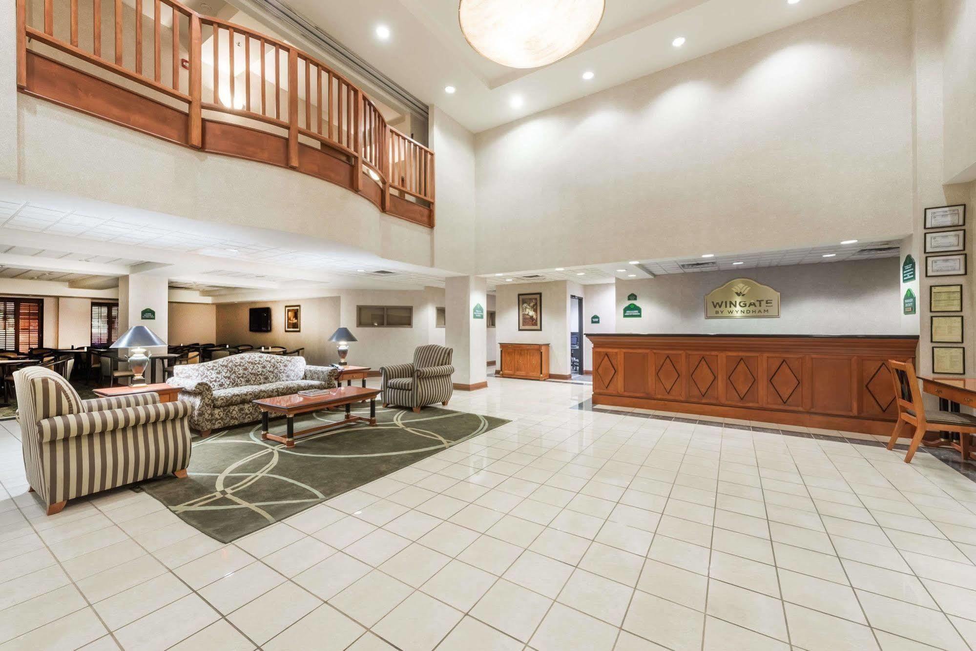 Holiday Inn Cleveland By Ihg Ngoại thất bức ảnh